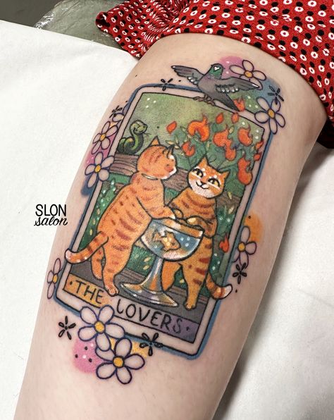 Orange cats tarot tattoo Orange Cat Tattoo Traditional, Oranges Tattoo, Bea Tattoo, Orange Cat Tattoo, Tats Inspiration, Tarot Tattoos, Big Cover Up Tattoos, Cat Tats, Yellow Tattoo