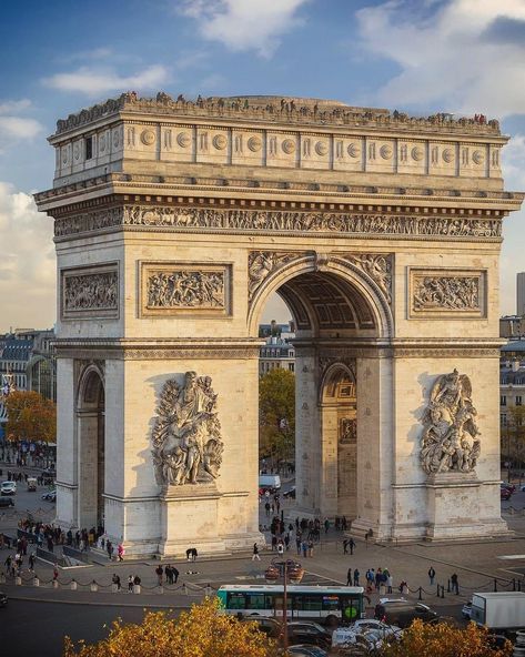 Arch Of Triumph, France Aesthetic, Parisian Life, French History, Tokyo Tower, Paris Aesthetic, Louvre Paris, Living In Paris, Visit Paris