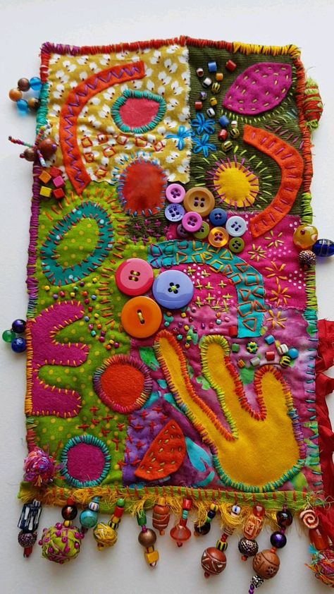 Repurposed Fabric Projects, Fabric Patchwork Art, Patchwork Textile Art, Fabric Art Collage, Fabric Art Ideas, Mixed Media Embroidery, Crazy Embroidery, Diy Bags No Sew, Textile Art Quilt