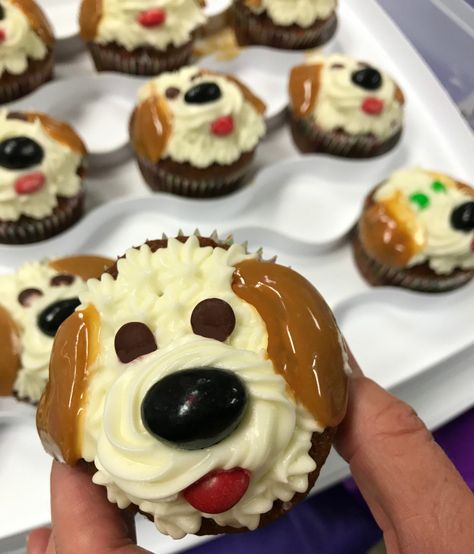 Puppy Dog Cupcakes and Party Ideas - Positively Stacey Puppy Dog Cupcakes, Dachshund Party, Kids Cupcakes, Puppy Cupcakes, Mint Frosting, Savory Cakes, Dog Cupcakes, Cake Liner, Puppy Cake