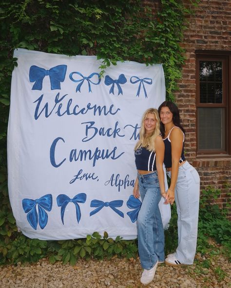 started 14th grade🤍✏️👩🏼‍💻 Sorority Banner Ideas, Sorority Socials, Sorority Banner, College Closet, Sorority House, Sorority Rush, College Sorority, First Day Of Class, Sorority Big Little