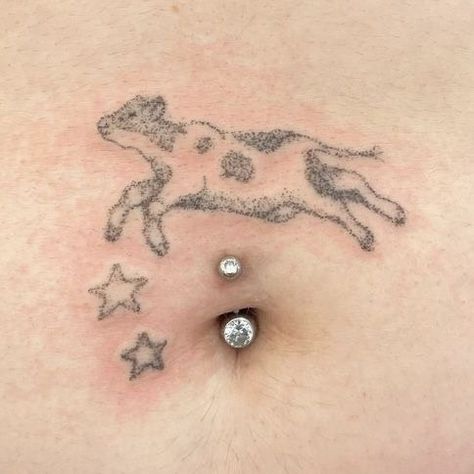 Illusion Tattoo, Cow Jumped Over The Moon, Minimal Tattoo Ideas, Abstract Tattoo Ideas, Optical Illusion Tattoos, Illusion Tattoos, Stick Poke Tattoo, Cow Tattoo, Optical Illusion Tattoo