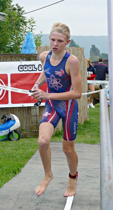 Sprinting to the transition zone | Triathlon Neunkirch 2019,… | Flickr Robin Cosplay, Triathlon, Kids Boys, Switzerland, Cute Outfits, Running