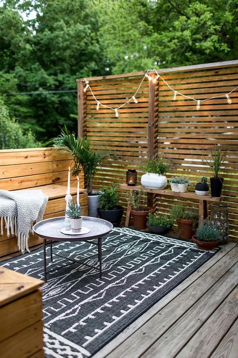 8 Ways To Turn Your Outdoor Space Into A Backyard Retreat Aluminum Railings, Outdoor Remodel, Backyard Privacy, Outdoor Paradise, Beautiful Patios, Decks Backyard, Small Outdoor Spaces, Pergola Plans, Pergola Patio