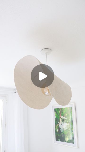 Isnata 🌞 | ✨✨ DIY LUMINAIRE / SUSPENSION ✨✨ #diy #doityourself #recup #diylampe #diylamp #diyplafonnier #diydeco #diyhomedecor #homedecor #h... | Instagram Diy Suspension Luminaire, Suspension Diy, Diy Suspension, Diy Luminaire, Diy Hanging, Diy Lamp, Home Deco, Diy Home Decor, House Design