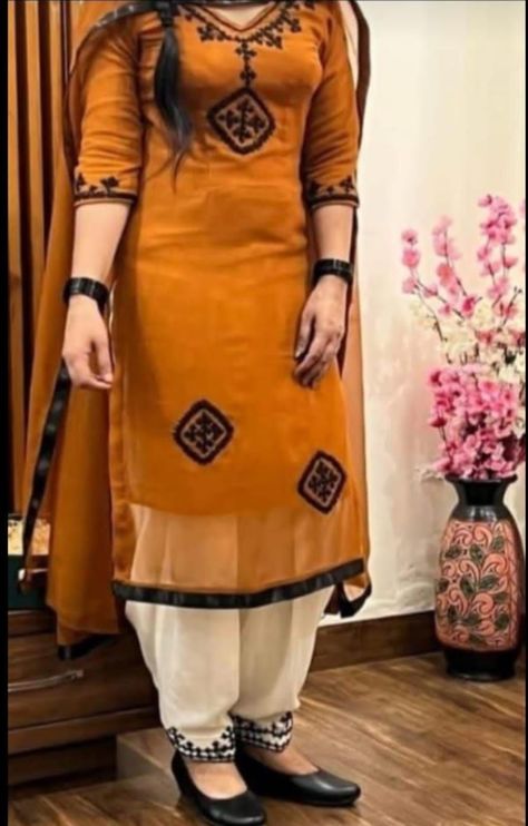 Embroidery Suits Punjabi Party Wear, New Punjabi Suits, Latest Punjabi Suits Design, Suits Design Latest, Latest Suit Design, New Suit Design, Latest Punjabi Suits, Suits For Women Indian, Punjabi Suits Designer Boutique