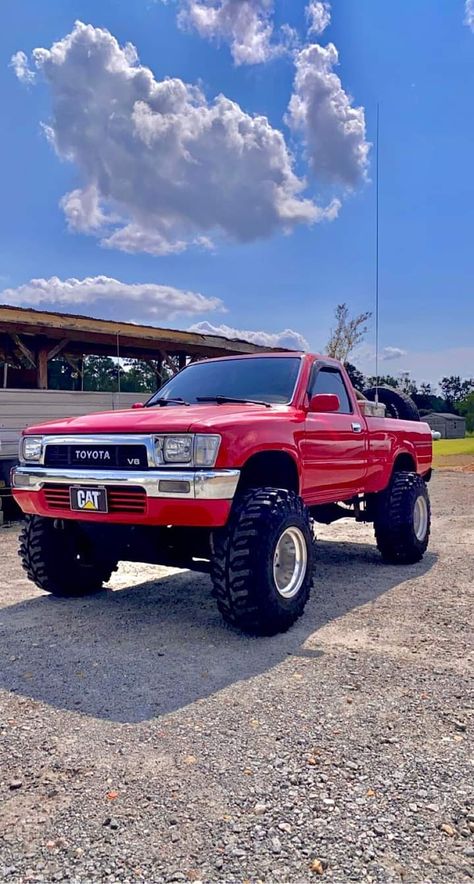 Old Tacoma Truck, 1990 Toyota Pickup, Old Toyota Trucks, Toyota Trucks 4x4 Old, Old Trucks Vintage, Toyota Tacoma X Runner, Toyota Trucks 4x4, Toyota Surf, Toyota Pickup 4x4