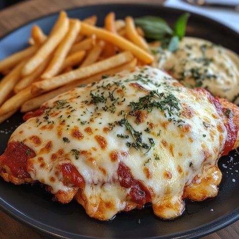 Chicken Parmagania, Chicken Parmagania Recipe, Parmigiana Chicken, Eggplant Parmigiana, Chicken Parmigiana, Chicken Parm, Easy Weeknight Dinners, Baked Chicken, Eggplant