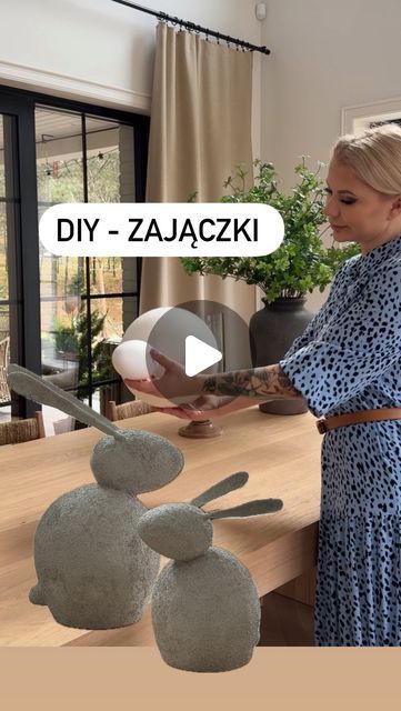 Kasia Stefaniak, inspiracje, dom, ogrod, farmhouse on Instagram: "Przygotowałam dla Was kolejny pomysł na ciekawe Diy Tym razem wielkanocne zające niczym z kamienia . Mają ciekawą strukturę. Co Wy na to? Chcecie tutorial jak je wykonać krok po kroku ? Diy • wielkanoc • dekoracje • ręcznie robione #diy #dıy #diycrafts #crafts #zajac #wielkanoc #wielkanocnedekoracje #recznierobione #mydiymydecor #mydisneyhome #easterdecor #easterbunny #bunny #easterdiy #mydiydecor #beforeafter #before #myinterior #myhome" Fun Family Christmas Games, Outdoor Christmas Diy, Christmas Urns, Outdoor Christmas Planters, Easter Outdoor, Fancy Christmas Ornaments, Candy Christmas Tree, Outside Christmas Decorations, Diy Christmas Garland