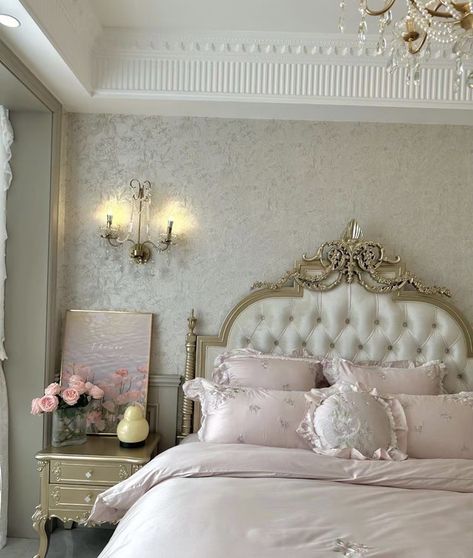 Dekorasi Kamar Tidur, Classic Bedroom, Pretty Room, Dreamy Room, Dream Room Inspiration, Room Makeover Bedroom, Dream House Interior, Room Makeover Inspiration, Bedroom Designs