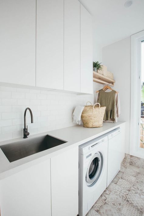 Laundry Room Update, Laundry Room Renovation, Laundry Design, Modern Laundry Rooms, Laundry Room Inspiration, Coastal Living Rooms, Small Laundry, Room Renovation, Laundry Mud Room