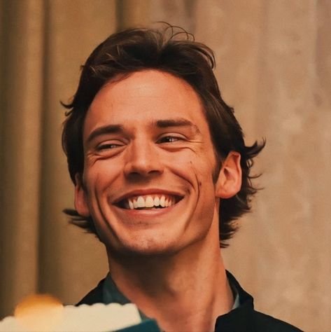 Sam Claflin Icons, Will Traynor, Sam Claflin Finnick, Finnick Odair Sam Claflin, Finnick Odair, Sam Claflin, Hot Actors, Samara, Film Aesthetic