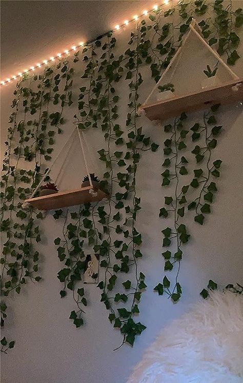 Fake Ivy Decor Bedroom Ideas, Vines Ceiling, Ivy On Wall, Vines For Bedroom, Hanging Ivy, Fake Vines, Room Wishlist, Wall Room Decor, Fake Leaves