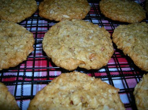 Refrigerator Cookies Recipes, Quick Cooking Oats, Refrigerator Cookies, Oatmeal Cookie Recipe, Coconut Oatmeal, Oatmeal Cookie, Cookie Tray, Quick Oats, Quick Cooking