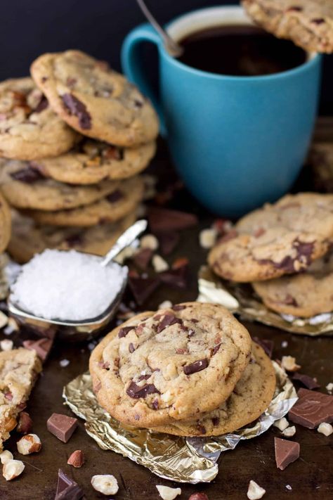 Browned Butter & Hazelnut Chocolate Chip Cookies Ultimate Chocolate Chip Cookies, Sugar Spun Run, Brown Butter Cookies, Ultimate Chocolate Chip Cookie, Hazelnut Cookies, Hazelnut Chocolate, Hazelnut Butter, Browned Butter, How To Roast Hazelnuts