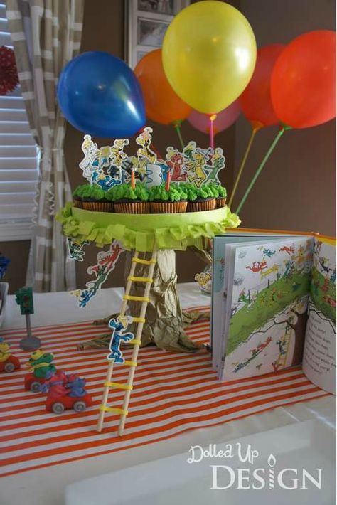 Fun cake at a Go, Dog! Go! Birthday Party! See more party planning ideas at CatchMyParty.com! Go Dog Go Cake, Go Dog Go Birthday Cake, Go Dog Go Birthday Party, Go Dog Go Party, Party Cupcake Display, Porta Cupcakes, Book Themed Birthday Party, Go Dog Go, Dr Seuss Birthday Party