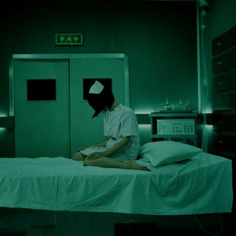 Hospital Horror Art, Creepy Doctor Aesthetic, Hospital Core Aesthetic Dark, Creepy Laboratory Aesthetic, Test Subject Aesthetic, Hospital Aesthetics Dark, Lab Aesthetic Dark, Mental Asylum Outfit, Human Experiment Aesthetic