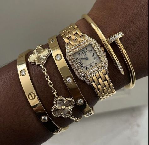 Spring Jewelry Trends, Xoxo Jewelry, Gold Bracelets Stacked, Dope Jewelry Accessories, Wrist Jewelry, Luxe Jewelry, Jewelry Accessories Ideas, Dope Jewelry, Spring Jewelry