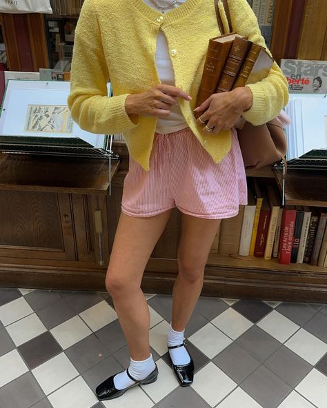 Yellow and pink for spring ✨🍋🎀🤍 Outfit deets linked on my LTK + spring links highlight ✨ Soft Yellow Outfit, Yellow And Pink Aesthetic, Pink And Yellow Aesthetic, Pink And Yellow Outfit, Digimon Characters, Color Forecasting, Paris Style, Raspberry Lemonade, Yellow Outfit