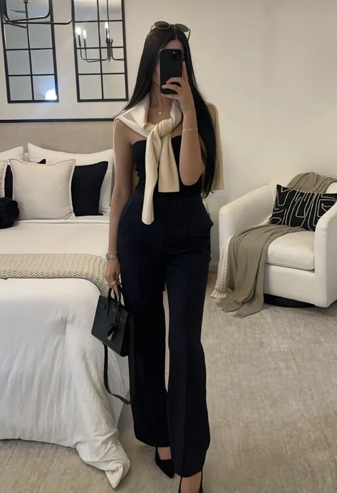 Fancy Leggings Outfit, Work Do Outfit, Elegant Outfits Aesthetic Luxury, Pretty Elegant Outfits, Classy Casual Outfits Chic Summer, Slacks Women Outfit, Girly Elegant Outfits, Elegant Shein Outfits, Rich Elegant Outfit