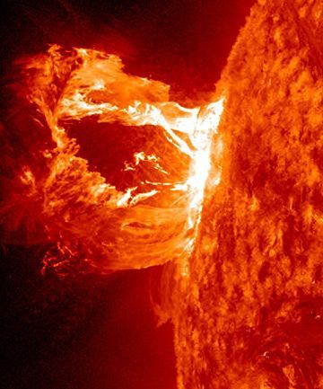 This will take you to an awesome video of solar flare footage captured by NASA. THE SUN IS AMAZING Sun Flare, Second Account, Space Planets, Solar Flare, Space Photos, Space Pictures, Space And Astronomy, Space Travel, Space Exploration