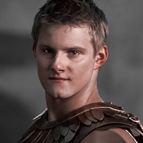 Cato Hadley, Cato Hunger Games, Districts Of Panem, The Flying Nun, Hunger Games Characters, Alexander Ludwig, Gay Harry Potter, Platonic Relationship, Hunger Games 3