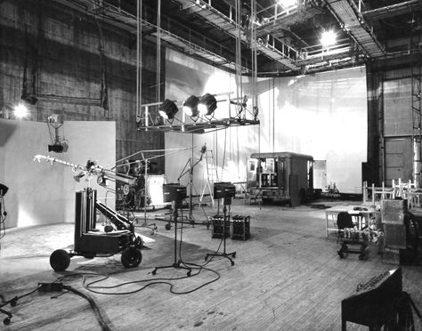 Ed Wood, Tv Set Design, Old Hollywood Movie, Movie Studios, Musical Film, Studio Interior Design, Movie Studio, Film Studio, Studio Interior