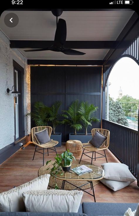 Balcon Mic, Ideas Terraza, Front Verandah, Balcony Design Ideas, Covered Balcony, Terrace Decor, Small Balcony Design, Pergola Design, Small Balcony Decor