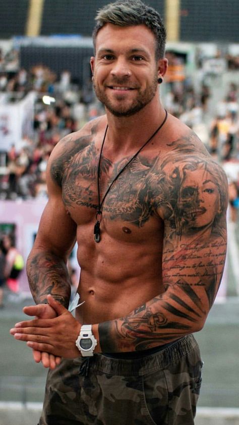 Fabian Nießl Tattoed Guys, Fit Guys, Biker Men, Inked Men, Country Men, Men In Uniform, Muscular Men, Military Men, Perfect Man