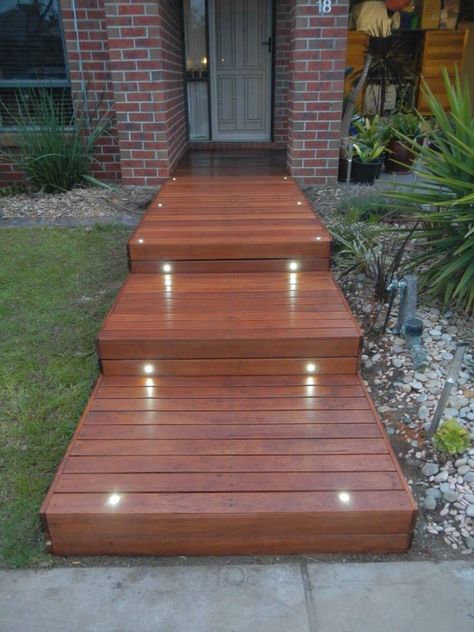 Cedar Stairs Outdoor, Deck Entrance Ideas, Symmetrical Landscape, Decking Steps, Backyard Steps, House Landscaping Ideas, Entrance Stairs, Minimalist Landscaping, Entrance Outdoor