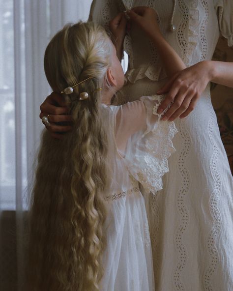 Myrcella Baratheon Aesthetic, Gael Targaryen, Baratheon Aesthetic, Myrcella Baratheon, Chaning Tatum, House Lannister, Fairytale Aesthetic, Fotografi Vintage, Royal Aesthetic