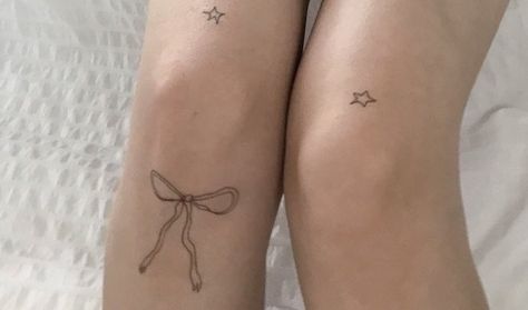 𖧷 on Twitter: "ribbon tattoos… " Tattoo Lace, Cute Tats, Ribbon Tattoos, Handpoke Tattoo, Bow Tattoo, Knee Tattoo, Dainty Tattoos, Aesthetic Tattoo, Matching Tattoos