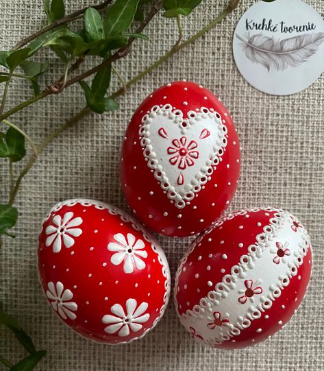 Ideje Za Farbanje Jaja, Polish Pisanki Eggs, Velika Noč, Ostrich Egg Pysanky, Ukranian Easter Eggs, Creative Easter Eggs, Painted Eggs, Easter Images, Easter Egg Painting