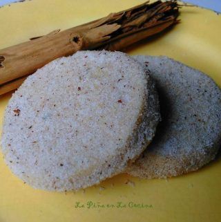 Hojarascas (Mexican Shortbread Cookies) Hojarascas Recipe, Mexican Shortbread Cookies, Mexican Cookies Recipes, Mexican Sweets, Mexican Cookies, Mexican Pastries, Shortbread Cookies Christmas, Mexican Sweet Breads, Mexican Bread