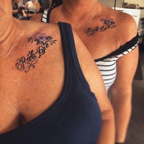 Best Matching Tattoos, Best Friend Tattoo Ideas, Friend Tattoo Ideas, Friendship Symbol Tattoos, Bff Tats, Best Friend Tattoo, Matching Friend Tattoos, Romantic Tattoo, Matching Tats