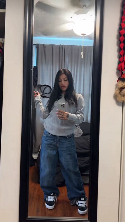 Outfits For Vans, Street Style Outfits Casual, Latina Fashion Outfits, Downtown Outfits, Outfit Inspo Casual, Cute Lazy Day Outfits, Casual School Outfits, Tomboy Style Outfits, Swaggy Outfits