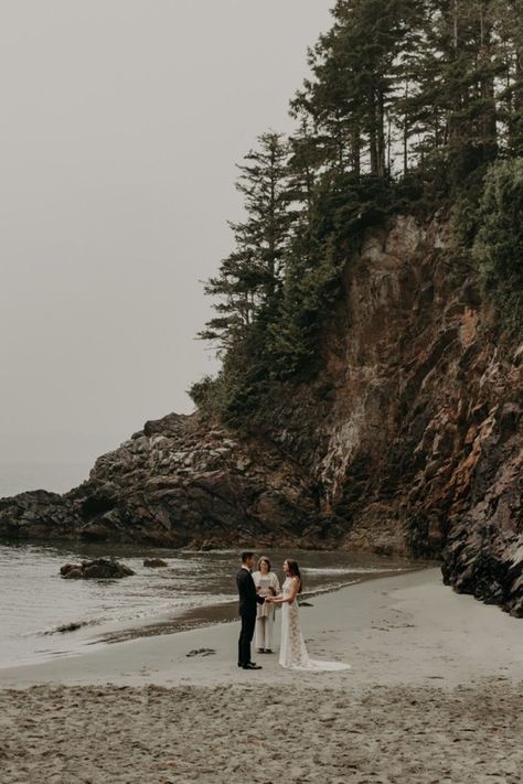 Vancouver Island Elopement, Pnw Beach Wedding, Vancouver Island Wedding, Acadia Wedding, Tofino Elopement, Vancouver Elopement, Beach Elopement Ceremony, Tofino Wedding, Vancouver Beach