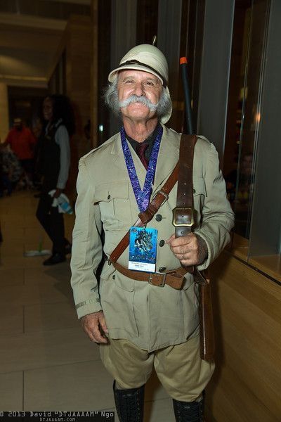 Jumanji Hunter, Van Pelt Jumanji, Mystique Costume, Jumanji Movie, Pith Helmet, Comic Costume, Awesome Cosplay, Nerd Love, Theatre Costumes