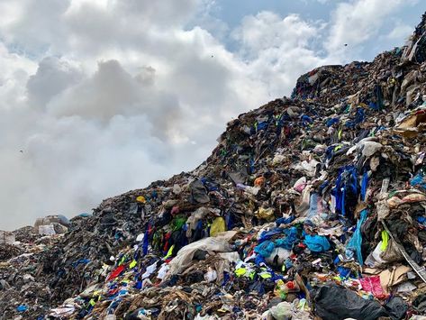 Landfill Donated Clothing Ghana New Standard Institute Clothing Landfill, Landfill Clothes, Fashion Landfill, Fashion Waste, Fashion Impact On Environment, Clothes In Landfill, Fast Fashion Landfill, Ocean Pollution Fashion, Fashion Waste Pollution