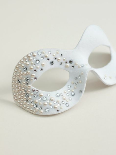 Eye Masquerade Mask, Masquerade Party Outfit, Diy Masquerade Mask, White Masquerade Mask, Prom Mask, Masquerade Mask Diy, White Masquerade, Lace Masquerade Masks, Ball Mask