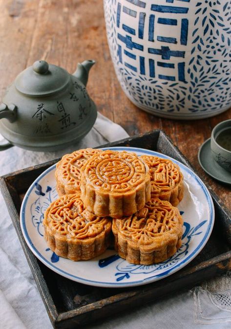 10 Traditional Mid-Autumn Festival Foods | The Woks of Life Braised Duck, Mooncake Recipe, Moon Cakes, The Woks Of Life, Woks Of Life, Best Time To Eat, Sweet Bites, New Year's Food, Family Photo Shoot