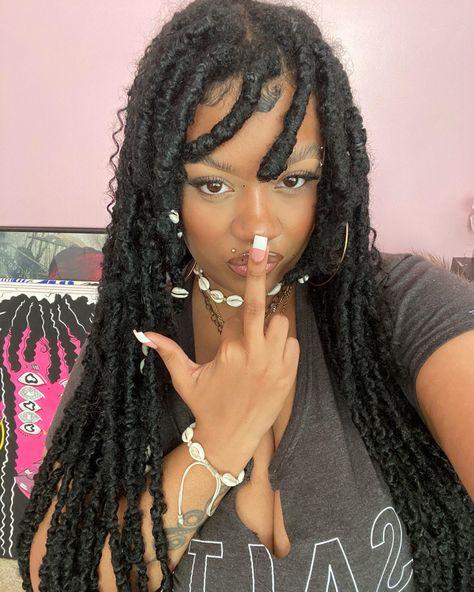 Butterfly Locks With Bangs, Butterfly Locs Bangs, Butterfly Locs With Bangs, Locs With Bangs, Butterfly Locks, Butterfly Locs, Black Butterfly, Beauty Ideas, Locs