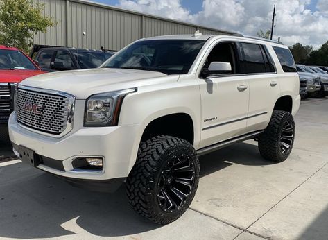 Lifted Yukon Denali, Yukon Denali Lifted, Lifted Yukon, Lifted Tahoe, Lifted Chevy Tahoe, Gmc Tahoe, Denali Truck, Lowrider Trucks, Chevy Girl