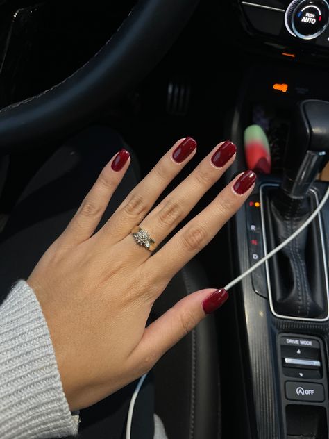 Wine Red Glossy Nails, Burgundy Maroon Nails, Red Nails On Natural Nails, Red Nails Square Round, Garnet Nail Color, Burgundy Biab Nails, Natural Nails Inspo Aesthetic, Red Mocha Nails, Dark Red Squoval Nails