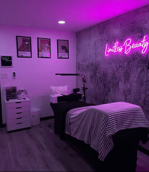 Lash Studio Decor, Curved Sofas, Beauty Shop Decor, Lash Room Ideas, Waxing Room, Eyelash Studio, Tech Room, Lash Room Decor, Beauty Room Salon