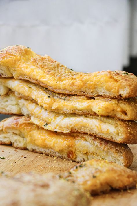 Dominos Stuffed Cheesy Bread Recipe, Dominos Cheesy Bread Recipe, Dominos Cheesy Bread Copycat, Cheesy Stuffed Bread, Dominos Breadsticks, Stuffed Cheesy Bread Recipes, Dominos Cheese Bread Recipe, Dominoes Cheesy Bread Recipe, Dominos Stuffed Cheesy Bread