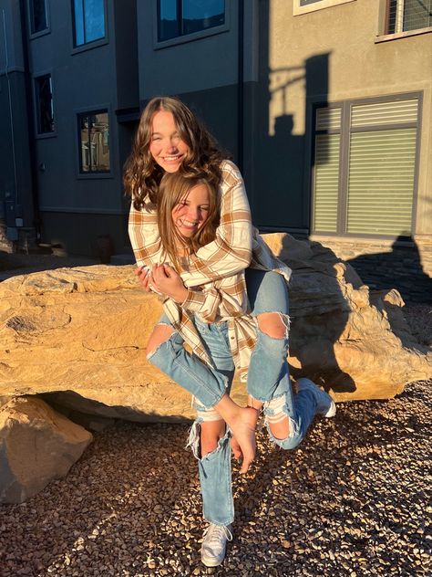 thanksgiving. family pictures. pose ideas. friendship pose. poses for two. piggy back. flannel. fall outfit. flannel outfit. Piggy Back Pose, Piggyback Pose, Bestie Selfies, Bestie Photos, Back Pose, Piggy Back, Piggy Back Ride, Best Pictures, Friend Photos