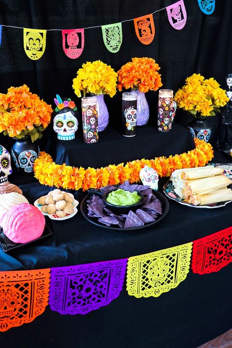 Day Of The Dead Centerpiece Ideas, Dia De Los Muertos Bridal Shower Ideas, Dia De Muertos Food Ideas, Day Of The Dead Baby Shower Ideas, Day Of The Dead Theme Party, Day Of The Dead Dinner Party, Day Of The Dead Party Decorations, Day Of The Dead Halloween Party, Day Of The Dead Party Food