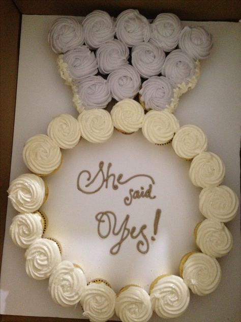 Bridal shower ring cupcake cake, she said yes! She Said Yes Cupcakes, Ring Cupcakes, Cupcake Cake Ideas, She Said Yes Cake, Bridal Shower Cake Sayings, Engagement Party Bbq, Ring Cupcake, Wedding Shower Cupcakes, Engagement Party Planning