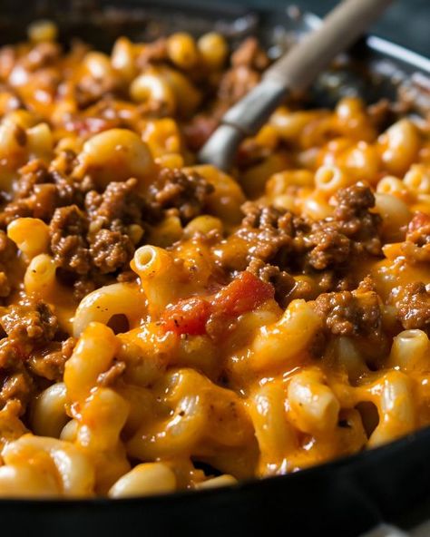 In my house, I'm known as the chief taste-tester, and this recipe is a winner! Crockpot Beef Mac And Cheese Recipe, One Pot Dinner Meals, Pasta Bowl Recipes, Macaroni Recipes Easy Pasta, Small Meals For One, Easy Meat Dishes, Taco Pasta With Cream Cheese, One Pot Family Meals, One Pot Dinners Easy